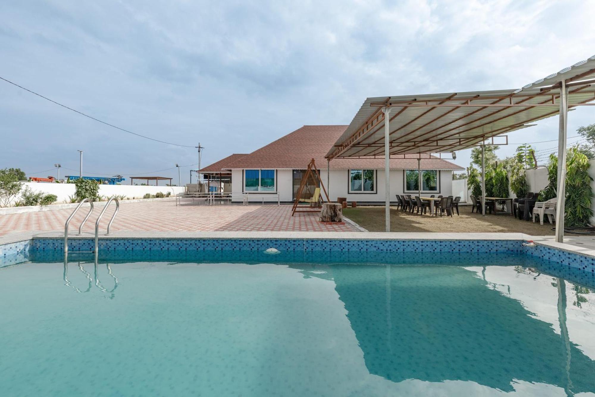 Aqua Lagoon Villa By Secret Turtle Pvt Pool Private Lawn Secundurabad Eksteriør bilde